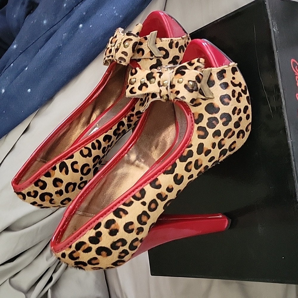 Naughty Monkey Heels - Picture 2 of 7